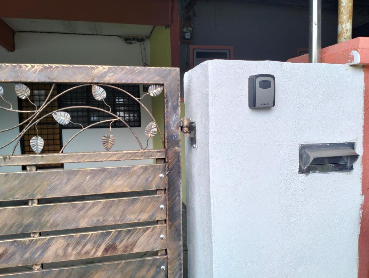 Anggun Homestay Seri Iskandar Exterior photo